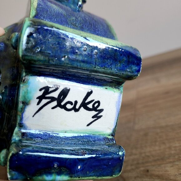 Rare handmade pottery whimsical vase or money saver with face image. Signed. - Picture 10 of 13